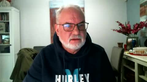 Snapshot of loop102 chatting on 01-27-25, 02:20 loop102 online show from 01-27-25, 02:20