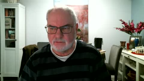 Snapshot of loop102 chatting on 02-08-25, 06:22 loop102 online show from 02-08-25, 06:22