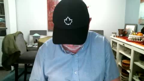 Snapshot of loop102 chatting on 05-01-26, 03:11 loop102 online show from 05-01-26, 03:11