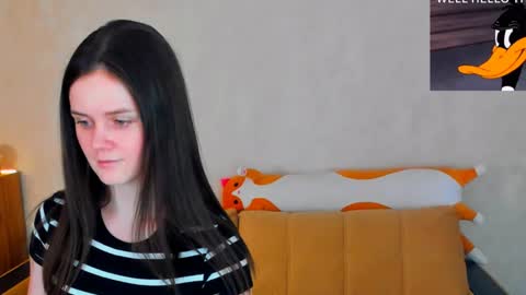 Lora Cain online show from 12-22-24, 05:21