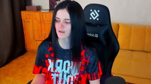 Lora Cain online show from 01-13-25, 08:58