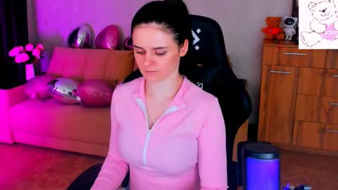 Lora Cain online show from 02-14-25, 10:14