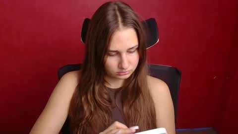 Lora online show from 09-20-25, 05:41