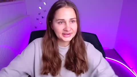 Lora online show from 10-08-25, 06:11