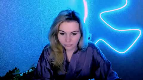 Lora online show from 01-15-26, 03:11