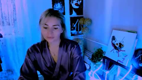 Lora online show from 06-22-26, 03:25
