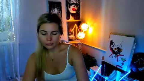 Lora online show from 07-02-26, 02:45