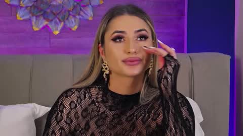 Lora online show from 01-07-26, 08:44