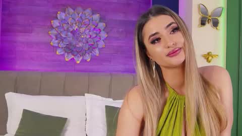 Snapshot of loradevine chatting on 02-05-26, 09:30 Lora online show from 02-05-26, 09:30