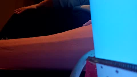 Lora online show from 12-28-24, 08:25