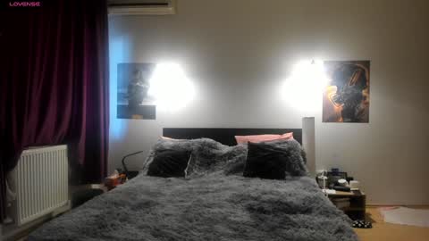 Lora online show from 01-24-25, 11:04