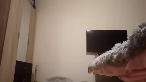 Lora online show from 02-19-25, 07:05