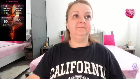 Snapshot of loraflame chatting on 06-05-26, 10:10 Lora online show from 06-05-26, 10:10