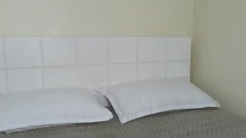 Snapshot of loraforreal chatting on 02-23-25, 05:23 Blackcat online show from 02-23-25, 05:23