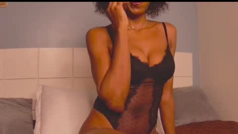 Snapshot of loraforreal chatting on 09-17-25, 04:25 Blackcat online show from 09-17-25, 04:25