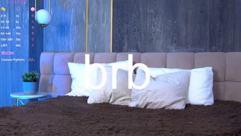 Loraine online show from 01-19-25, 05:07