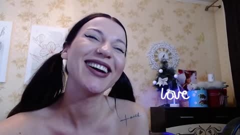 lorameouls online show from 12-27-24, 02:43