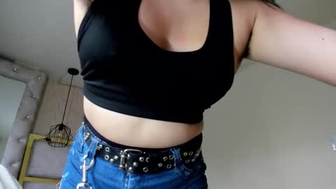   online show from 10-11-25, 12:26