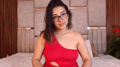 Snapshot of lorein_dim chatting on 10-10-25, 09:14 Lorein online show from 10-10-25, 09:14