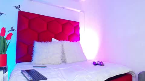 LORELI online show from 01-17-26, 04:17