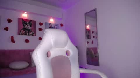 LORELI online show from 02-25-26, 03:27