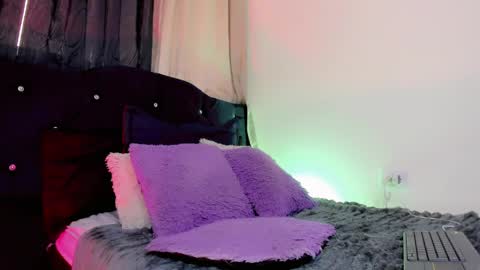 lesly lorena online show from 03-29-26, 09:37