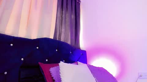 lesly lorena online show from 05-22-26, 08:58