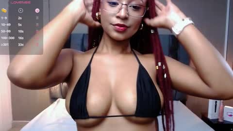 Lorena Vieira  online show from 12-22-24, 09:31