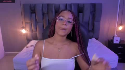 Lorena Vieira  online show from 02-27-25, 05:58