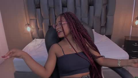 Lorena Vieira  online show from 03-02-25, 08:07