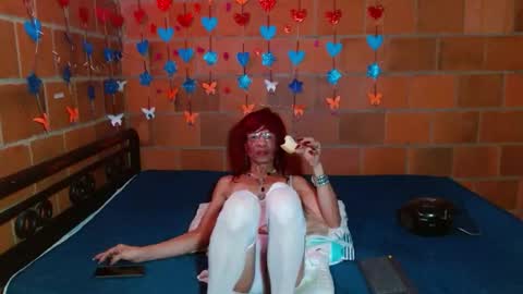 Snapshot of lorenacapelli chatting on 10-10-25, 01:04 Lorena Capelli online show from 10-10-25, 01:04