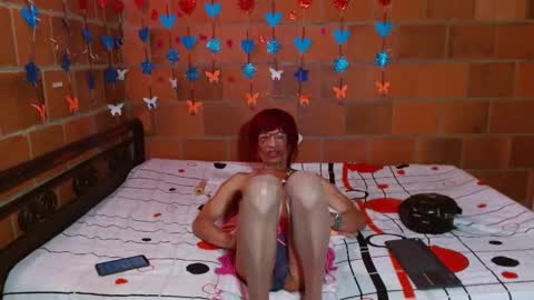 Snapshot of lorenacapelli chatting on 10-23-25, 12:10 Lorena Capelli online show from 10-23-25, 12:10