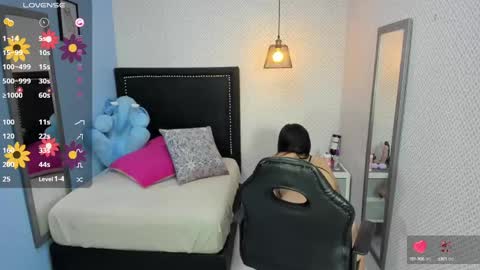 Snapshot of lorenadavies chatting on 02-05-25, 12:17 lorenadavies online show from 02-05-25, 12:17