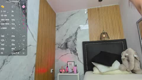 lorenadavies online show from 04-01-26, 01:41