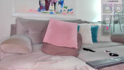 Snapshot of lorendolltsx chatting on 12-12-24, 12:59 Loren online show from 12-12-24, 12:59