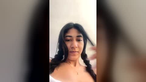 lorenita_gat online show from 05-30-26, 06:38