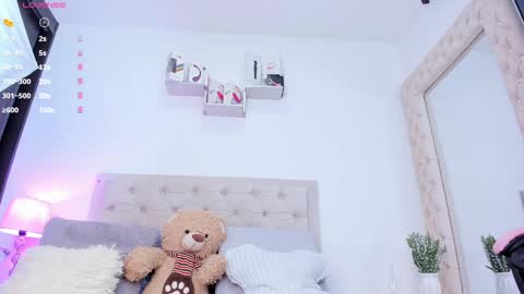 Snapshot of lorennahernandez chatting on 09-16-25, 11:33 Lorena online show from 09-16-25, 11:33