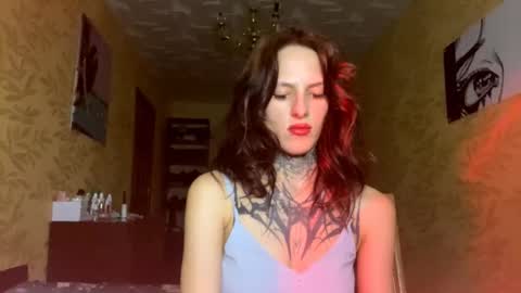 lorenrutty online show from 11-30-25, 05:17