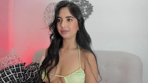 Snapshot of lorens_martin chatting on 01-08-25, 11:30 L O R E N online show from 01-08-25, 11:30