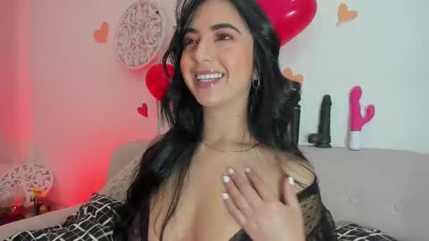 Snapshot of lorens_martin chatting on 02-16-25, 10:10 L O R E N online show from 02-16-25, 10:10