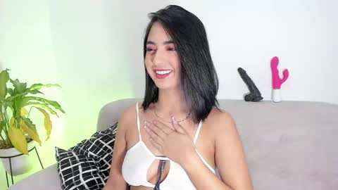 Snapshot of lorens_martin chatting on 11-09-25, 01:20 L O R E N online show from 11-09-25, 01:20