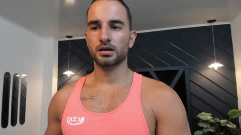  L O R E N Z O  Thumbs Up help  online show from 01-13-25, 05:44