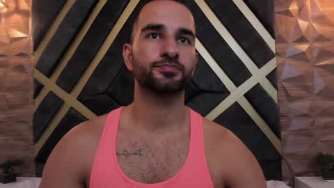  L O R E N Z O  Thumbs Up help  online show from 03-01-25, 06:00