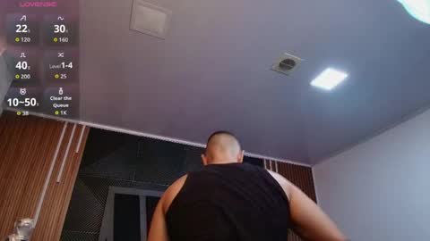 Snapshot of lorenzo_walker_ chatting on 04-21-26, 05:17 L O R E N Z O Thumbs Up help online show from 04-21-26, 05:17
