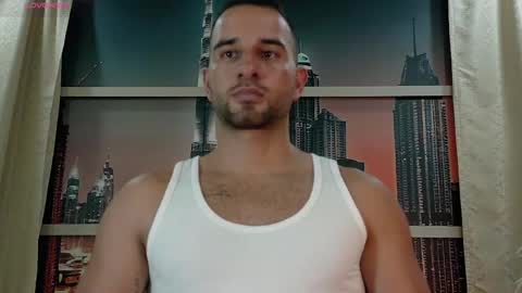 Snapshot of lorenzo_walker_ chatting on 05-20-26, 05:41 L O R E N Z O Thumbs Up help online show from 05-20-26, 05:41