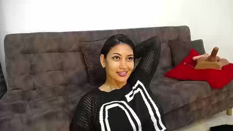 loretahorny online show from 09-19-25, 03:24