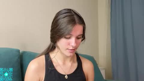 Snapshot of lorettadunnelli chatting on 09-19-25, 05:46 Chloe for Fan BlackHole online show from 09-19-25, 05:46