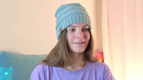 Snapshot of lorettadunnelli chatting on 11-15-25, 07:21 Chloe for Fan BlackHole online show from 11-15-25, 07:21