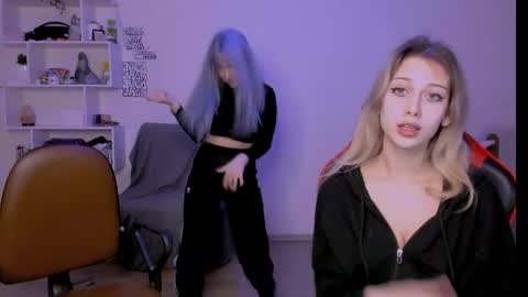 Lori online show from 10-02-25, 08:38