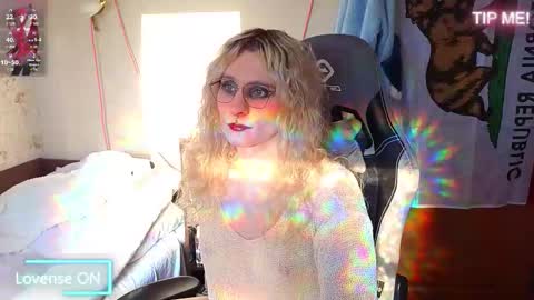 Lori -----------------------------------    online show from 03-13-26, 01:18